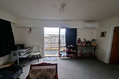 Photo of property in 9 Worcester Street, Levin, 5510