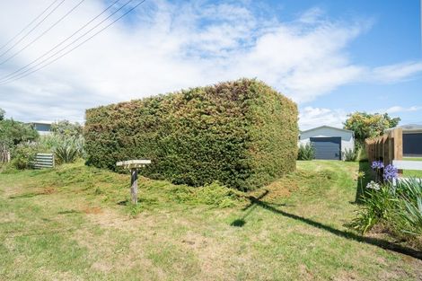 Photo of property in 10 Arthur Street, Waikawa Beach, Manakau, 5573