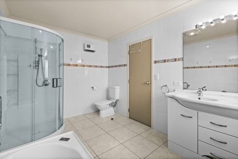 Photo of property in 28a Howard Road, Taradale, Napier, 4112