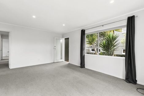 Photo of property in 1/322 Royal Road, Massey, Auckland, 0614
