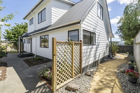 Photo of property in 32b Somerset Crescent, Highbury, Palmerston North, 4412