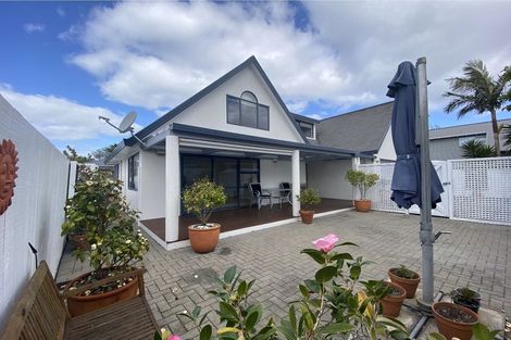 Photo of property in 2/90 Nile Road, Milford, Auckland, 0620