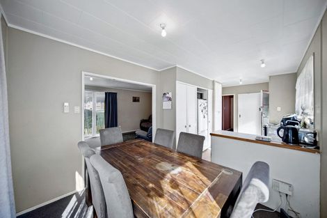 Photo of property in 15 Carbery Place, Manurewa, Auckland, 2102