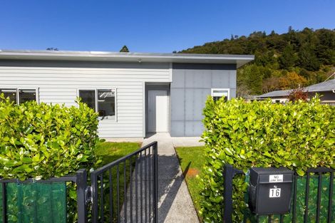 Photo of property in 16 Lane Street, Wallaceville, Upper Hutt, 5018