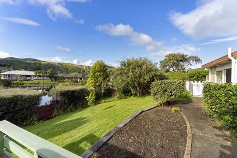 Photo of property in 5 Lorna Irene Drive, Raumati South, Paraparaumu, 5032