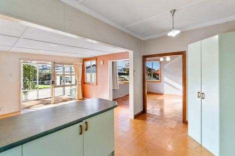Photo of property in 2 Warwick Street, Balaclava, Dunedin, 9011