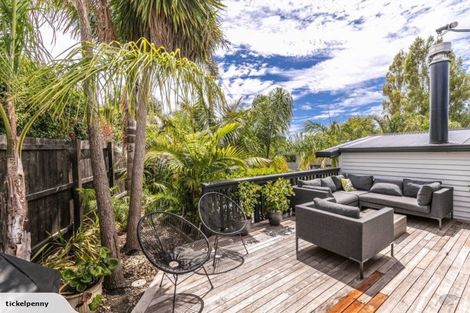 Photo of property in 20a Sunny Brae Crescent, Westmere, Auckland, 1022