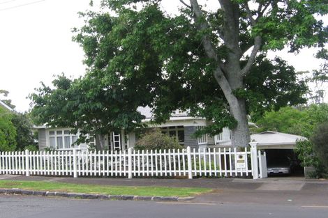 Photo of property in 134 Wheturangi Road, Greenlane, Auckland, 1051