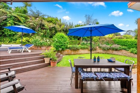 Photo of property in 37 Kiteroa Terrace, Rothesay Bay, Auckland, 0630