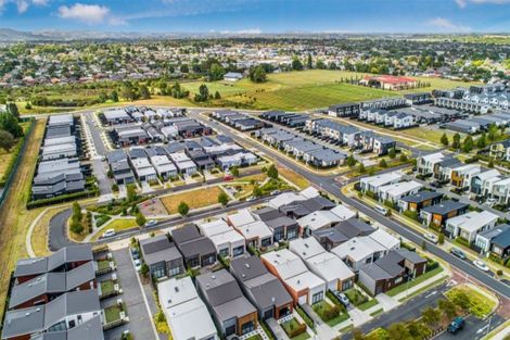 Photo of property in 6 Gallantry Crescent, Papakura, 2110