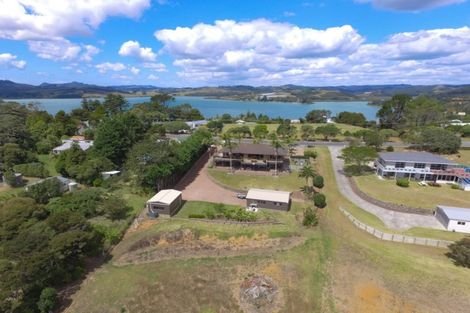 Photo of property in 18 Colonel Mould Drive, Mangonui, 0420