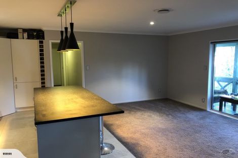 Photo of property in 10 Sapphire Place, Bayview, Auckland, 0629