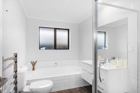 Photo of property in 30 Katrine Drive, Marshland, Christchurch, 8083