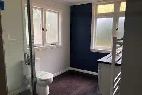 Photo of property in 25 Taupaki Road, Taupaki, Henderson, 0782