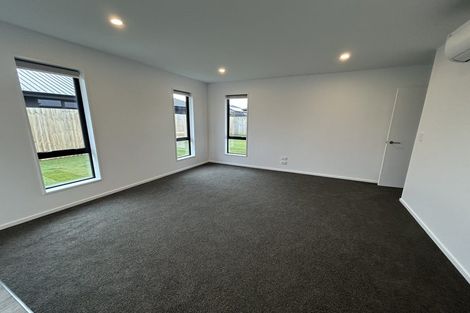 Photo of property in 27 Timara Crescent, Marshland, Christchurch, 8083