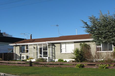 Photo of property in 35 Arthur Street, Winton, 9720