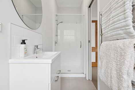 Photo of property in 2/93 Harris Street, Pukekohe, 2120