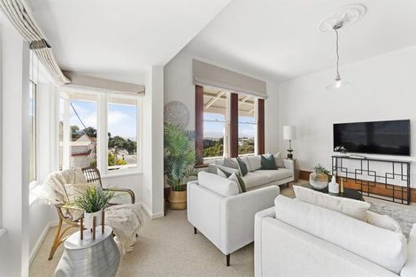 Photo of property in 5 Farm Road, Northland, Wellington, 6012