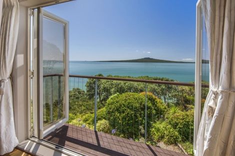 Photo of property in 90 Seacliffe Avenue, Narrow Neck, Auckland, 0622