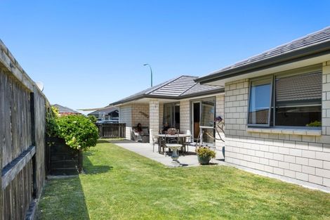 Photo of property in 8 Livingstone Drive, Papamoa Beach, Papamoa, 3118