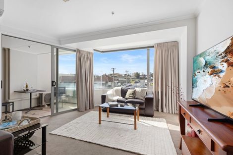 Photo of property in Algarve Apartments, 109/332 Maunganui Road, Mount Maunganui, 3116