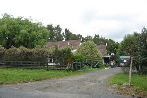 Photo of property in 77 Trigg Road, Kumeu, 0891