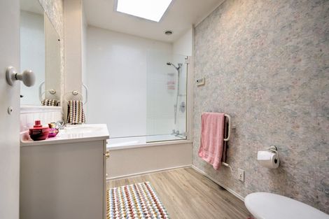 Photo of property in 15 Unity Lane, Melville, Hamilton, 3206