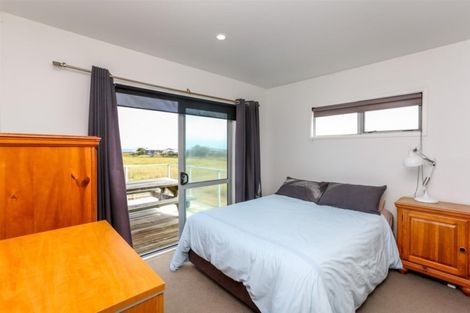 Photo of property in 50 Anglers Avenue, Warea, New Plymouth, 4381