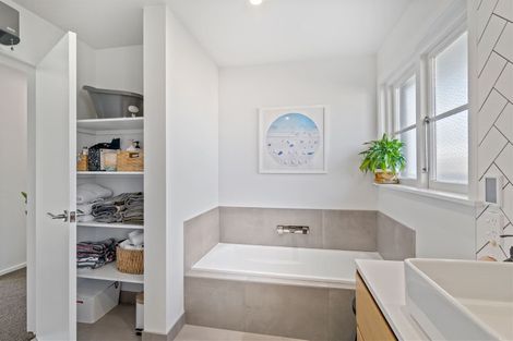 Photo of property in 25 Greenwood Close, Mairehau, Christchurch, 8013