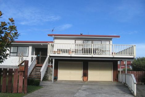 Photo of property in 4 Ness Grove, Papakowhai, Porirua, 5024