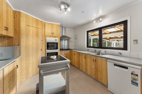 Photo of property in 193 Katherine Mansfield Drive, Whitemans Valley, Upper Hutt, 5371