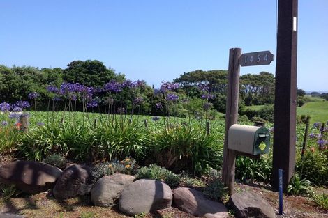 Photo of property in 1454 South Road, Kaitake, New Plymouth, 4374