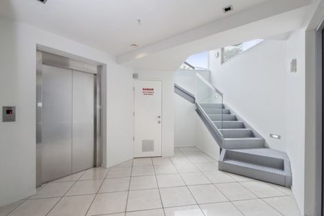 Photo of property in 12/2 Lowell Place, Waipahihi, Taupo, 3330