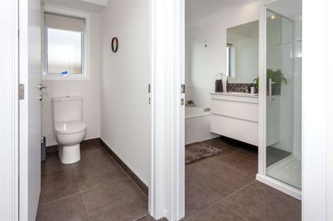 Photo of property in 170 Golden Shore Place, Coromandel, 3506