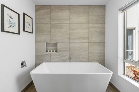 Photo of property in 66 Gillespie Place, Acacia Bay, Taupo, 3385