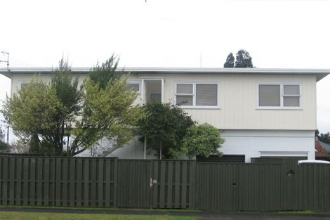 Photo of property in 6 King Edward Avenue, Papakura, 2110