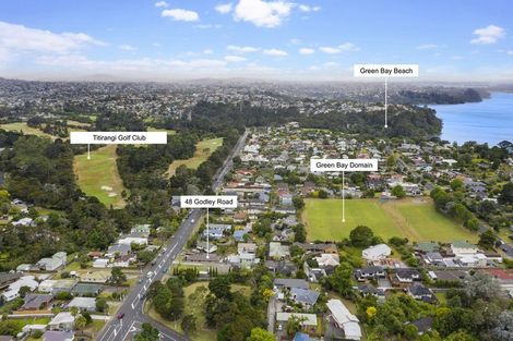 Photo of property in 48 Godley Road, Green Bay, Auckland, 0604