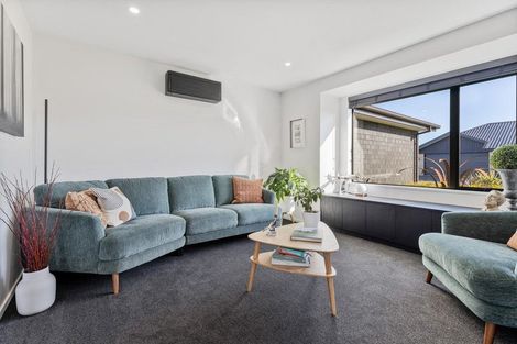 Photo of property in 2 Page Place, Rangiora, 7400