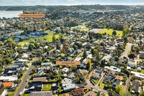 Photo of property in 24 Motuora Road, Manly, Whangaparaoa, 0930