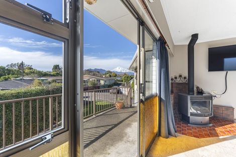 Photo of property in 10b Hickford Place, Okato, 4335