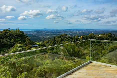 Photo of property in 922 West Coast Road, Waiatarua, Auckland, 0604