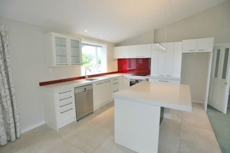 Photo of property in 11 Radbrook Street, Avonhead, Christchurch, 8042