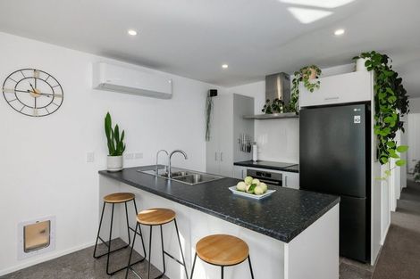 Photo of property in 12a Waterview Place, Haruru, 0204