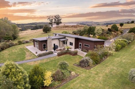 Photo of property in 37 Settlement Hill Road, Owaka, 9586