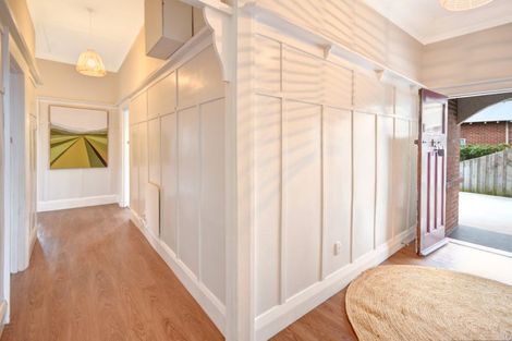 Photo of property in 356 Bay View Road, Saint Clair, Dunedin, 9012