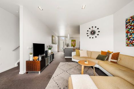 Photo of property in 10 Fallowfield Avenue, Mount Victoria, Wellington, 6011