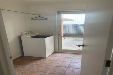 Photo of property in 28 Pukatea Avenue, Albany, Auckland, 0632