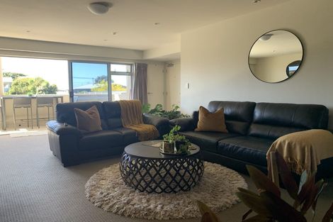 Photo of property in 2/1086 Papamoa Beach Road, Papamoa Beach, Papamoa, 3118