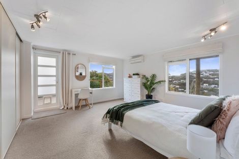 Photo of property in 2/107 Allington Road, Karori, Wellington, 6012