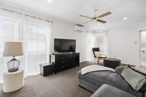 Photo of property in 24 Childers Road, Ranui, Auckland, 0612